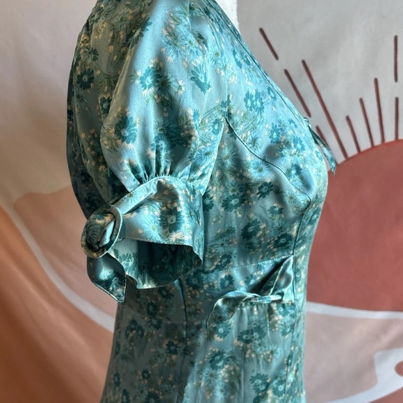 Vintage Betsey Johnson Blue Daisy Floral Dress 100% Silk Dress Size 4 - Picture 4 of 14